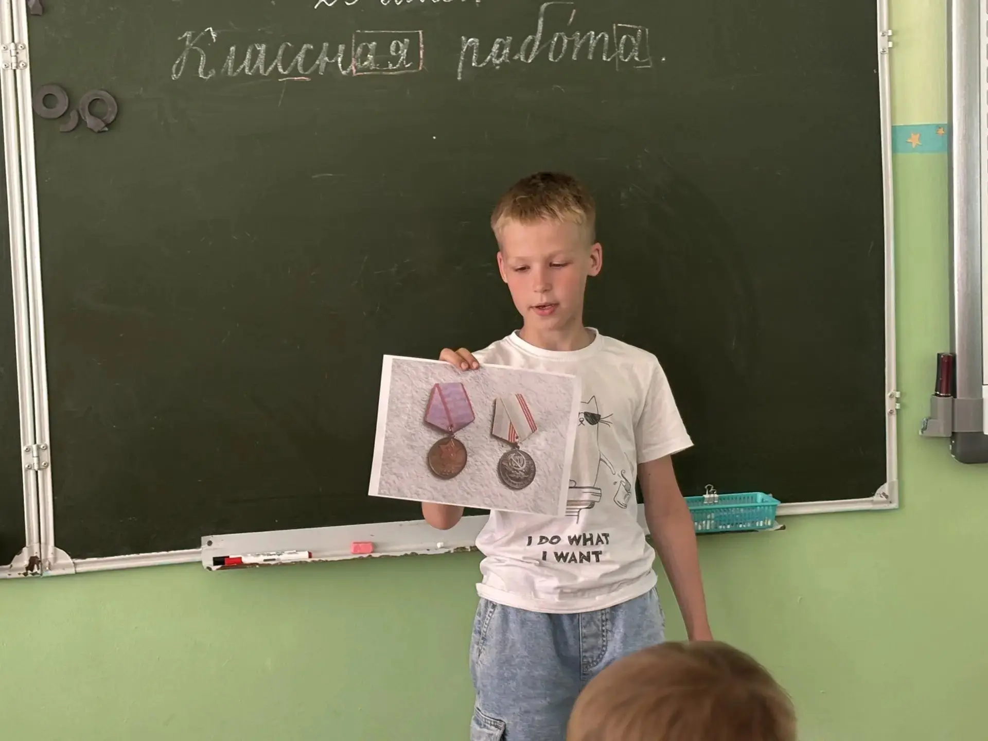 "Артефакт моей семьи": Путешествие в прошлое и сердце каждого Орлёнка! 🌟  Сегодня у Орлят царила осо