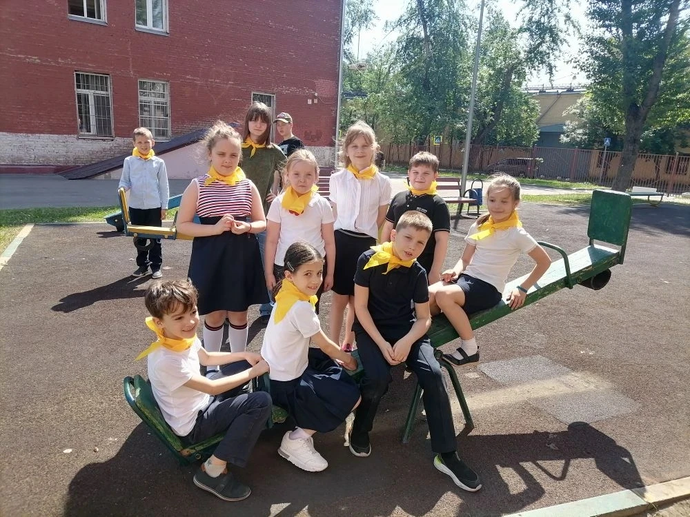 1"А" КЛАСС: ПЕРВЫЙ ШКОЛЬНЫЙ ГОД – В КОПИЛКУ!  💫 Вот и пролетел первый учебный год для наших первокла