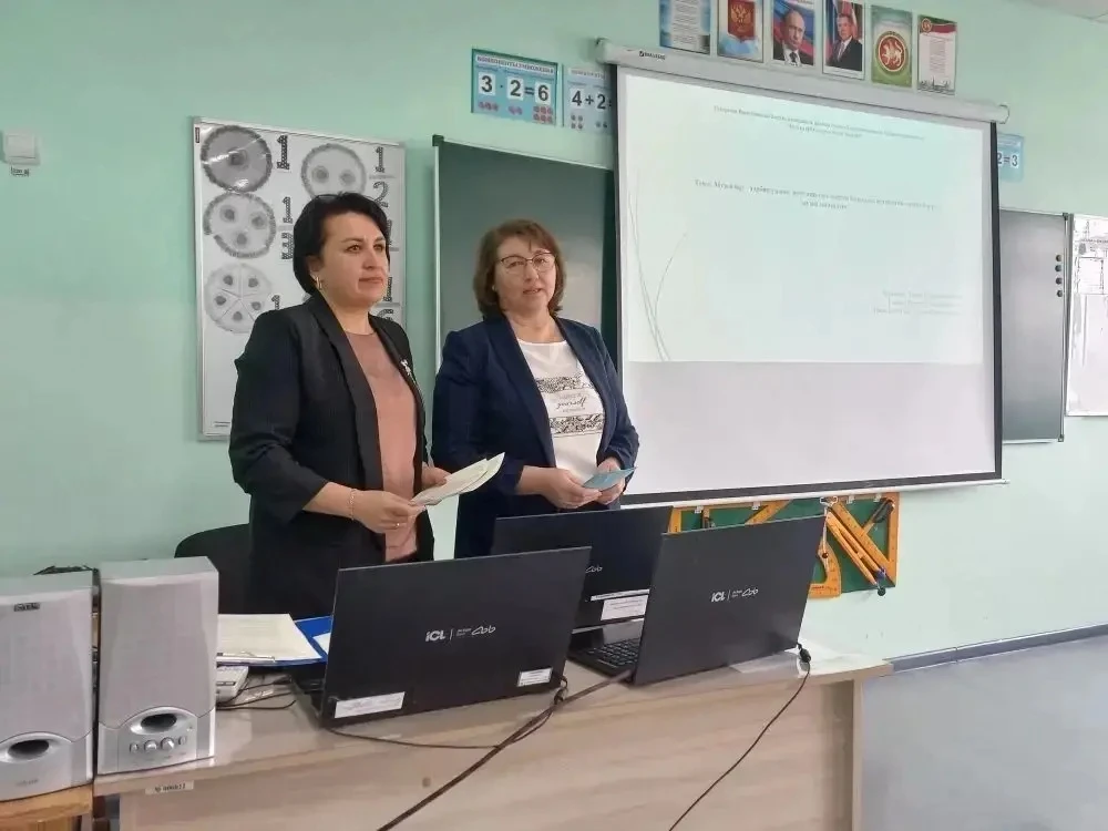 Поздравляем воспитателей группы продленного дня Файзрахманову Римму Рамилевну, Галиеву Василю Габдул