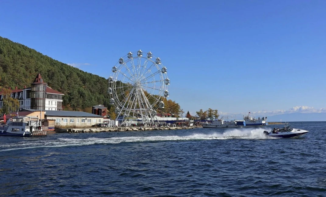 ⛵️ Парад кораблей пройдет на Байкале в честь 300-летия Листвянки

18 июля на Байкале развернётся бол