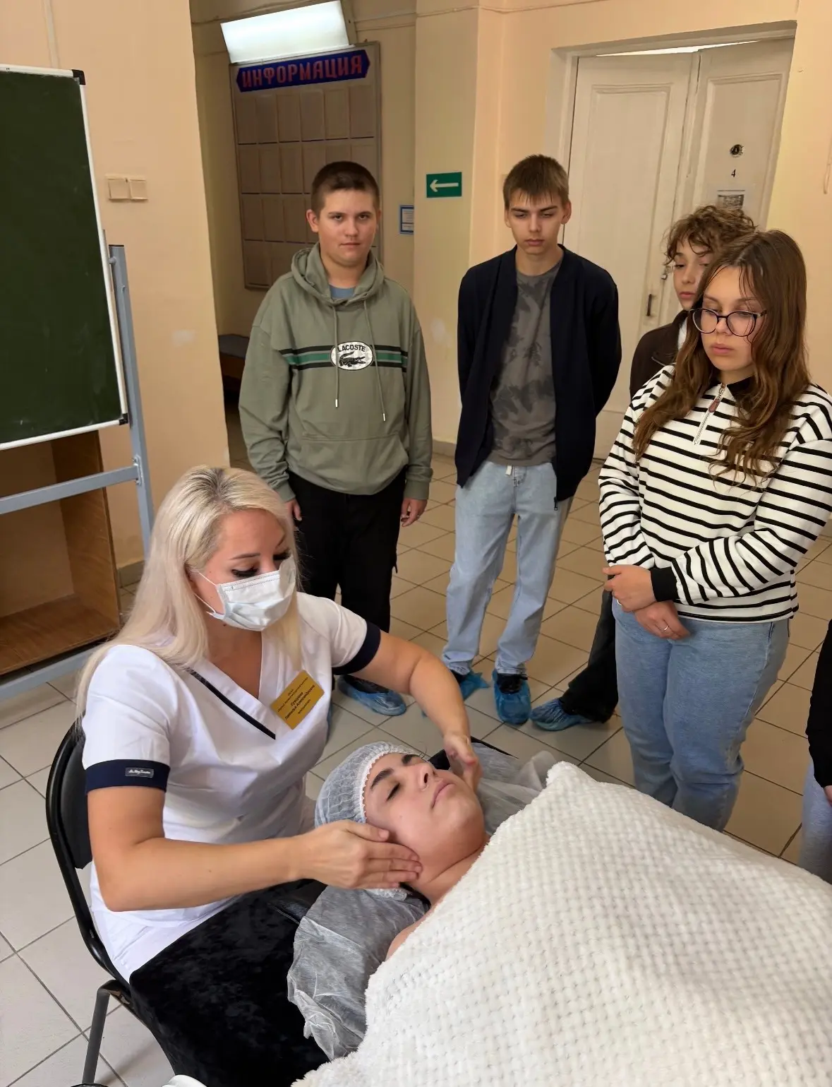 28 сентября в Курском базовом медицинском колледже в рамках месячника профориентации шк...