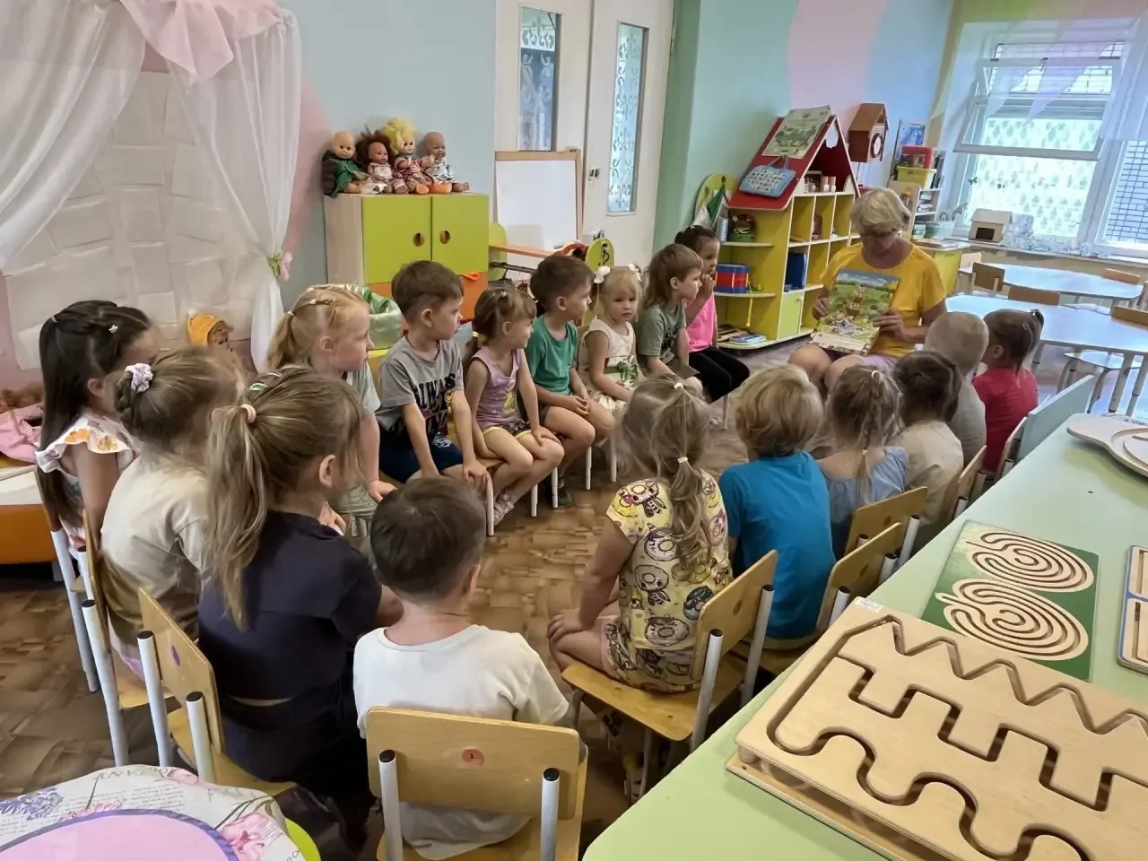 В рамках  тематического Дня сказки в группе «Капельки» прошли мероприятия, направленные на развитие 