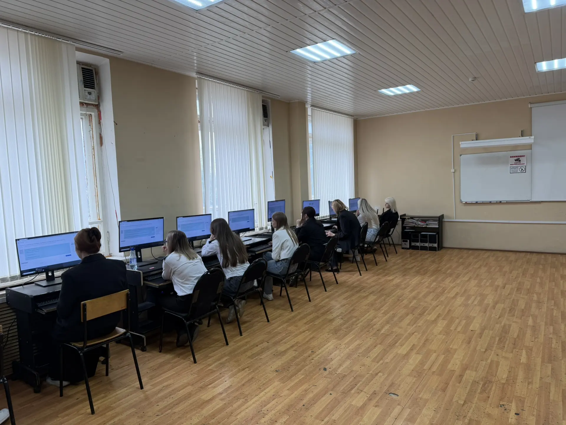 Студенты специальности 23.02.06 Техническая эксплуатация  подвижного состава (вагоны)  приступили к 