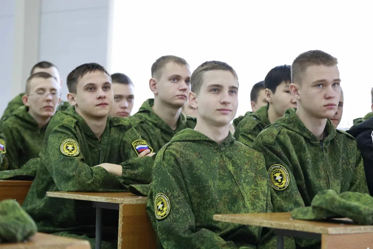 Будущие защитники Родины осваивают азы военного дела  В Институте непрерывного образования Волгоград