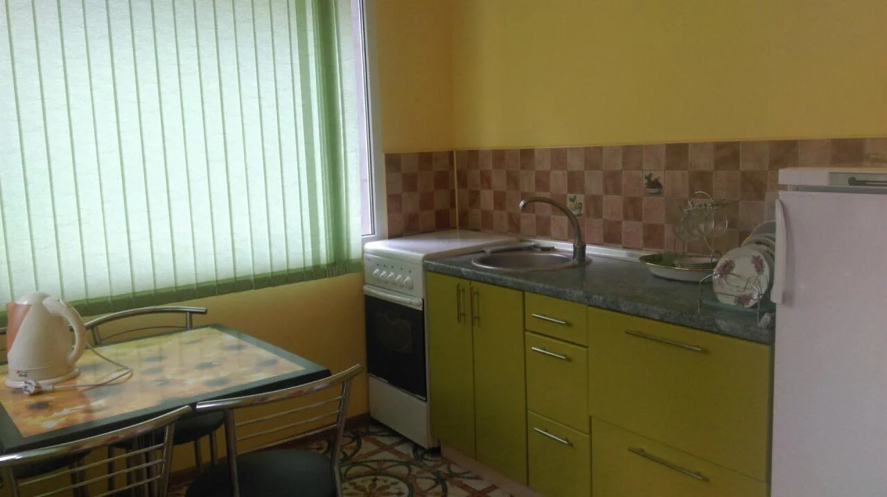 #АЛУПКА  Предлагаю для Вас комфортные 2-3-5-местные номера для отдыха летом. Находимся в парковой зо