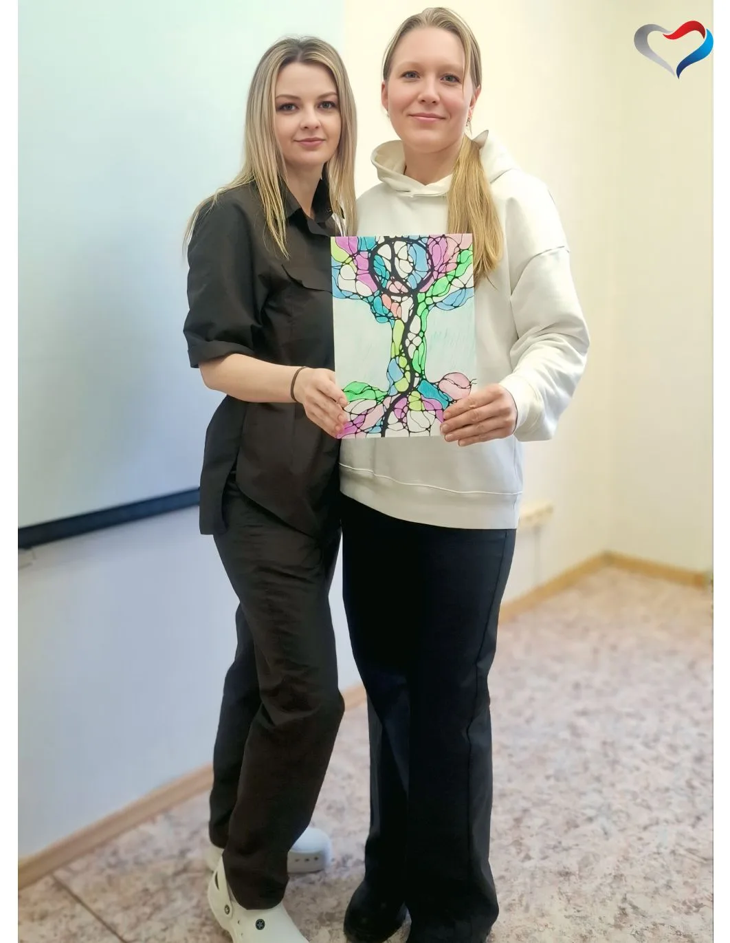 🌸🎨 Рисуем лёгкие роды и дышим ароматами: встречи в роддоме ВОБ3