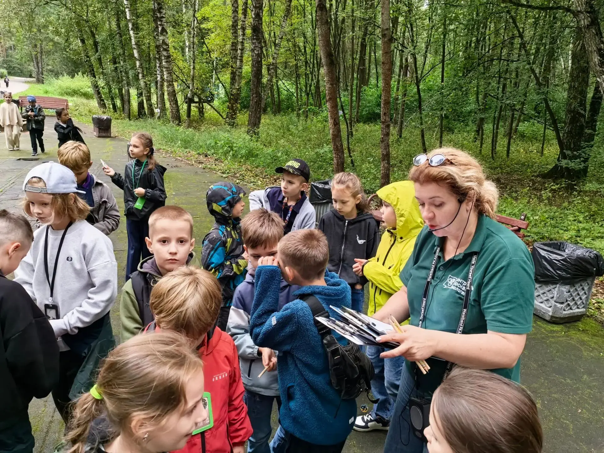 🌿 Урок окружающего мира в Алешкинском лесу