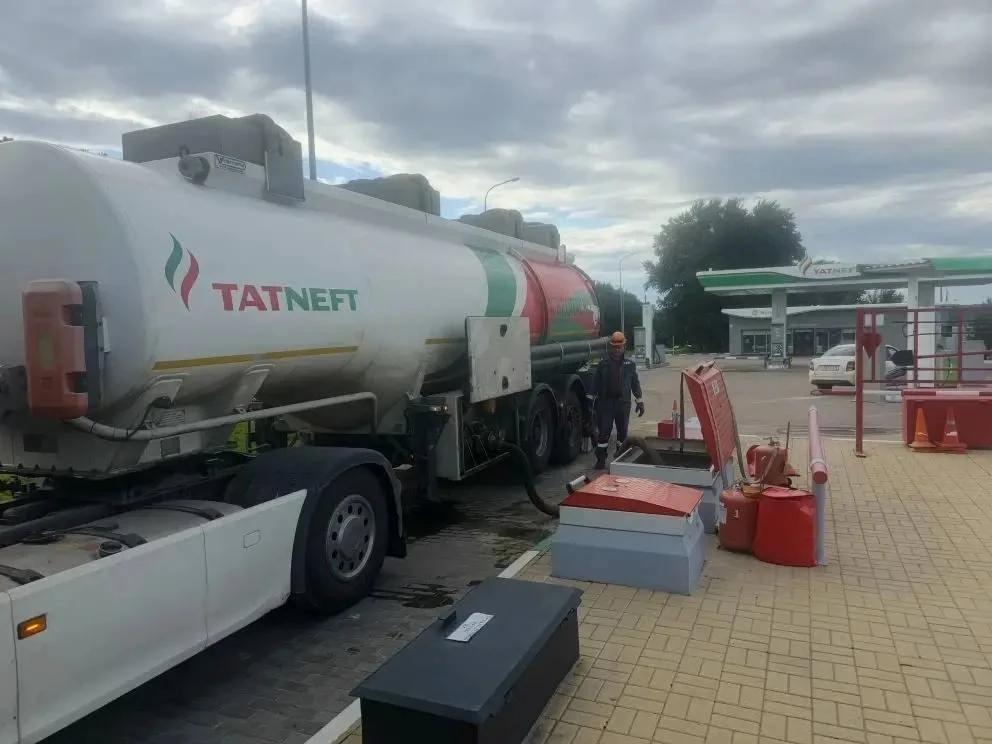 Бензовозы приехали в #Саранск

✍️Подписаться на наш канал 👈👇
