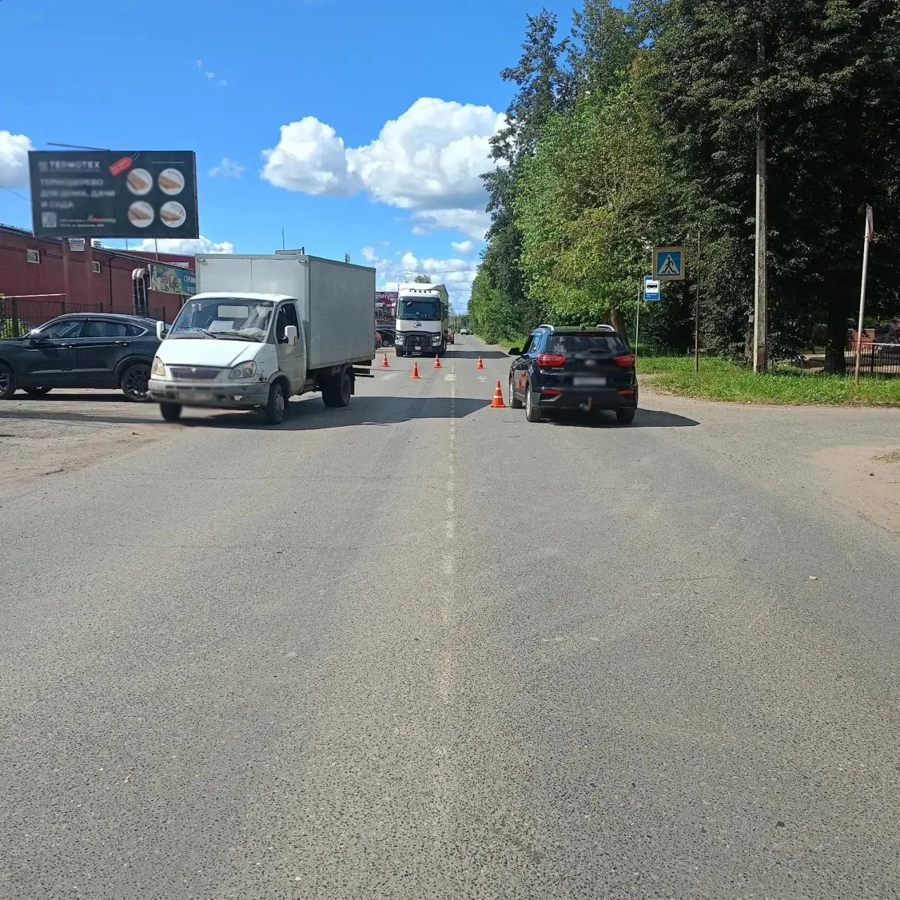 В г. Глазове госпитализирован пешеход, дважды попавший под колеса автомобилей
