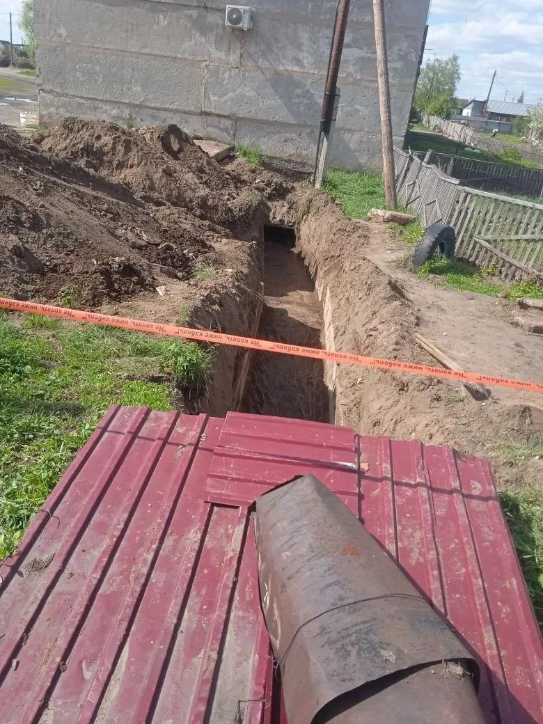 В течение двух дней слесари МУП «Комхоз» под руководством начальника участка водоснабже...