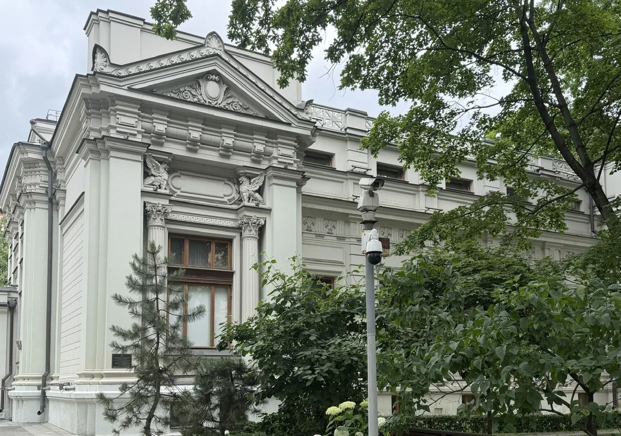«Династия Морозовых: вклад в архитектуру Москвы»

Морозовы — одна из самых влиятельных купеческих ди