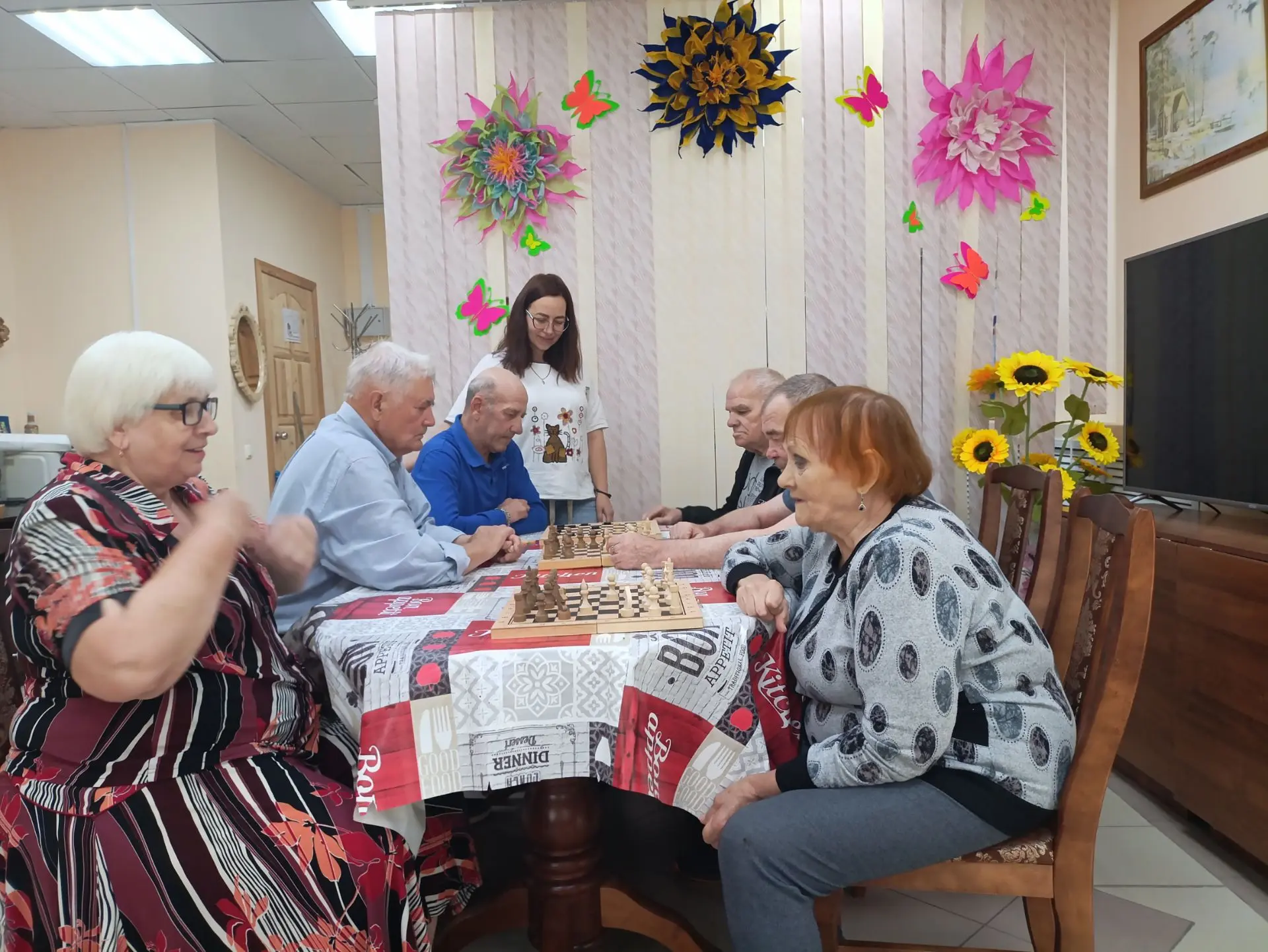 ♟️✨ШАХ И МАТ ВОЗРАСТУ! 

💫20 июля, в Международный день шахмат, в клубе золотого возраста Ершичског