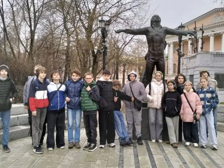 А я иду, шагаю по Москве… 👣  👀 На каникулах ученики 7 «М» класса стали участниками интереснейшей экс