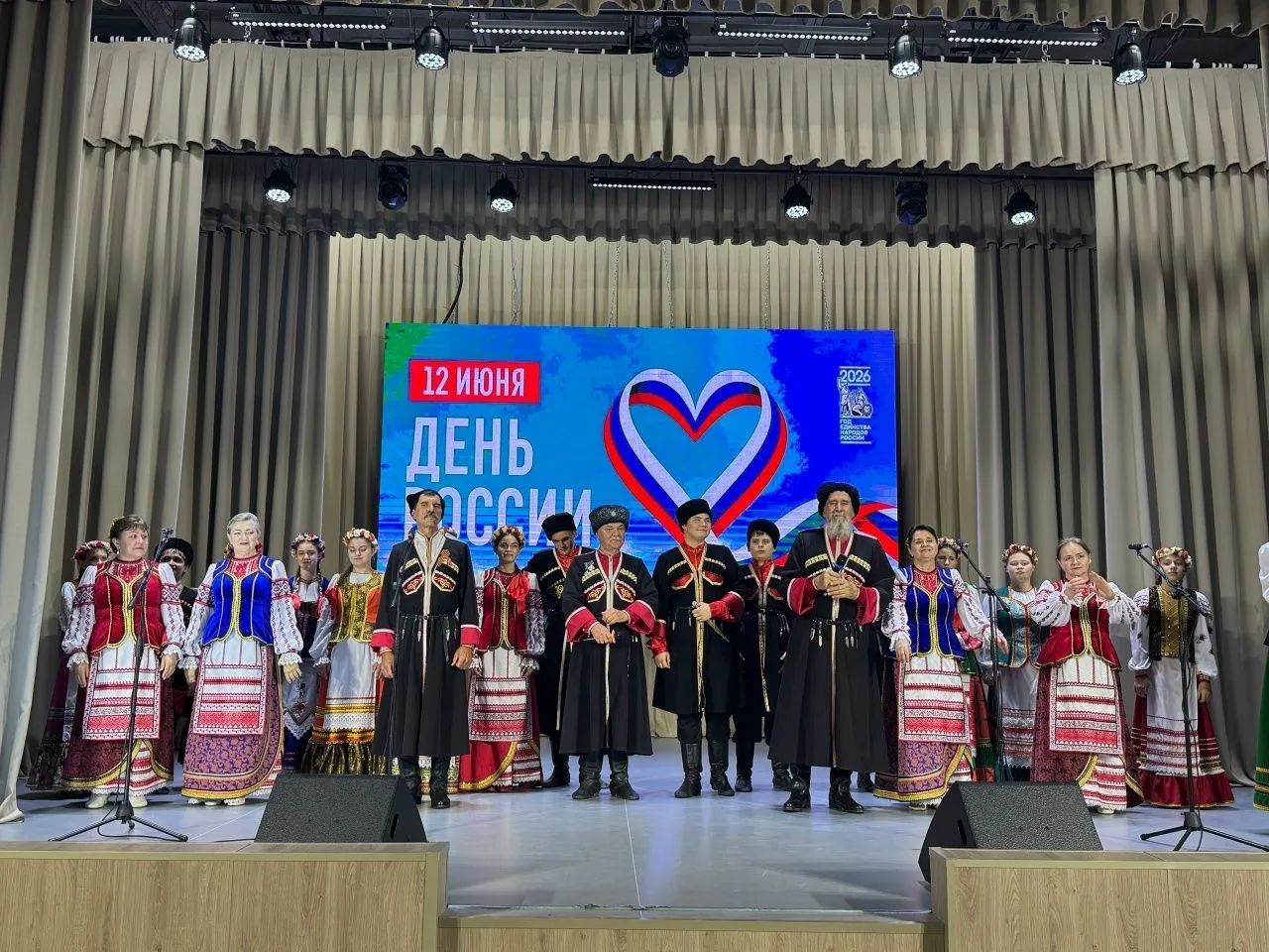 🏛В Бойкопонурском сельском доме культуры прошел ежегодный отчетный концерт, который назвали «Здесь 