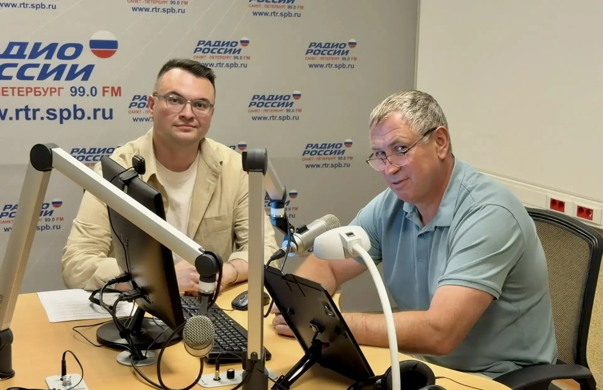 🎙 На Арсенальной набережной появится новая зарядная станция мощностью 450 кВт - об этом рассказал д