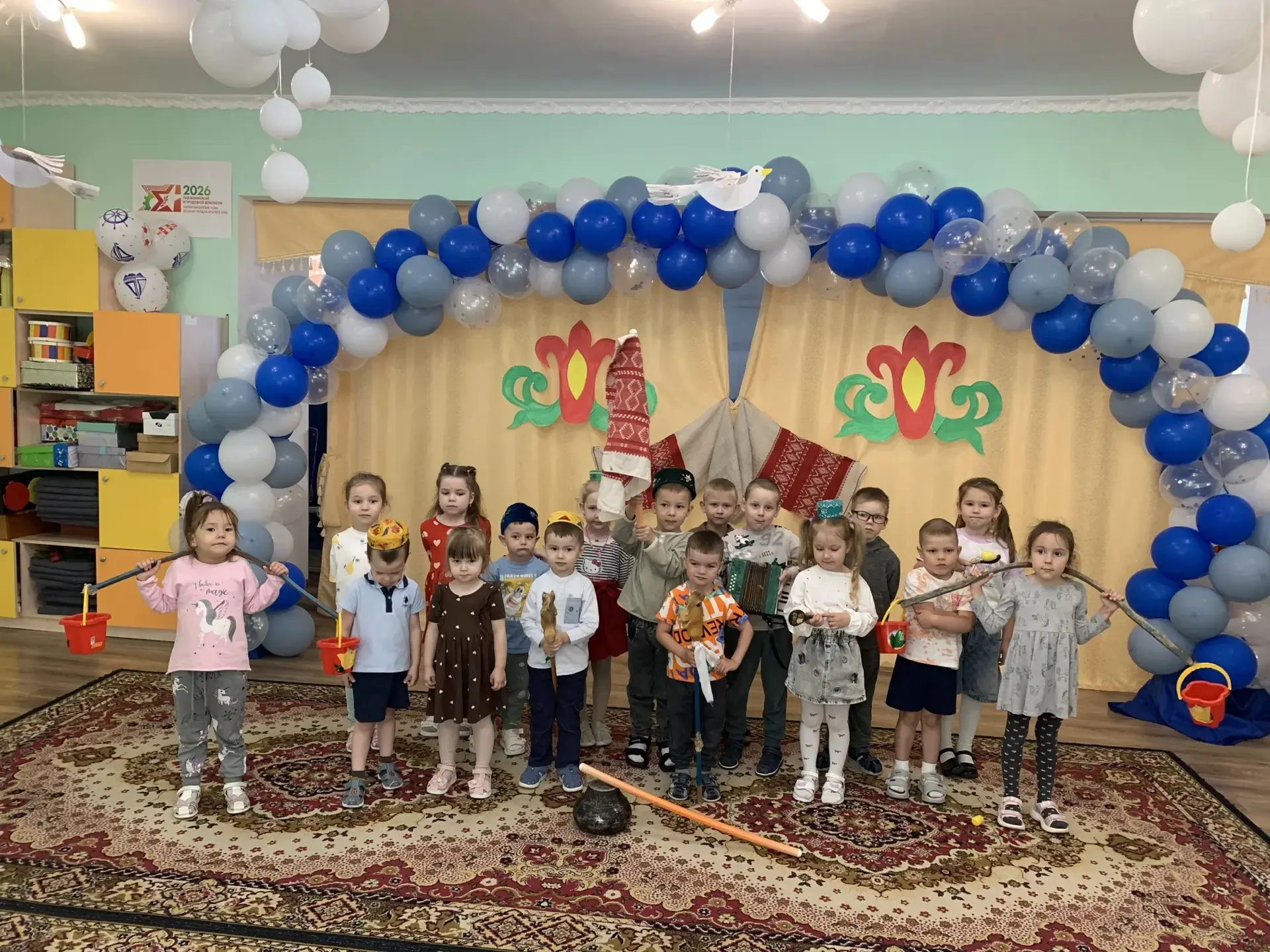 В детском саду прошёл традиционный праздник " Сабантуй ". Весёлое празднование начали с национальных