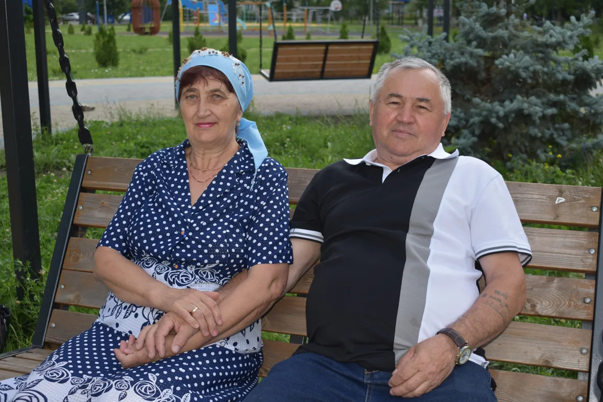 40 лет рука об руку. Сания и Исмаил Умяровы из Каменки — пример настоящей семьи. Знакомство пешком п