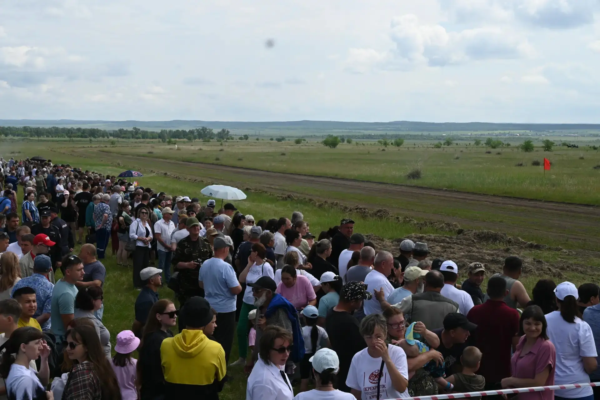 В Прихолмье в рамках окружного фестиваля "Перекресток культур" завершились конно-спорти...