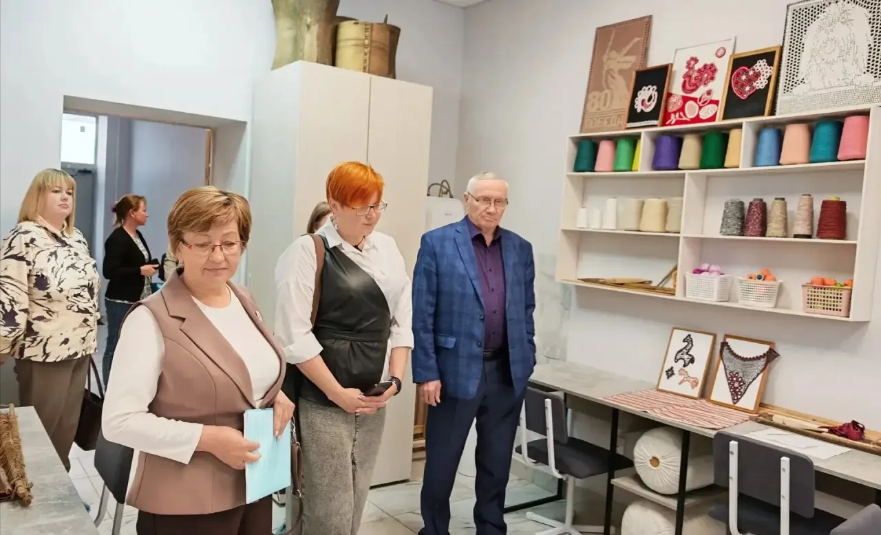 В инклюзивных мастерских обсудили трудовую интеграцию людей с инвалидностью  В Красавинском доме соц