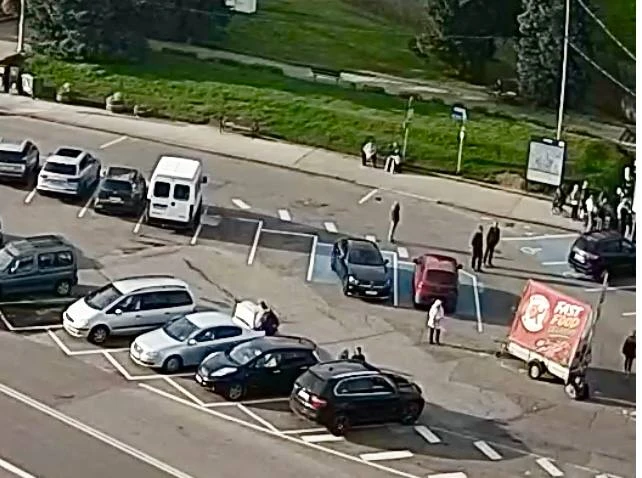 Камера - очередь из Нарвы (Эстония) в Россию https://balticlivecam.com/ru/cameras/eston...