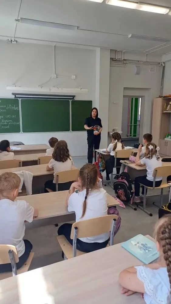 На днях нашу школу посетила инспектор ГПДН ЛПП на ст. Облучье капитан полиции Горбачева...