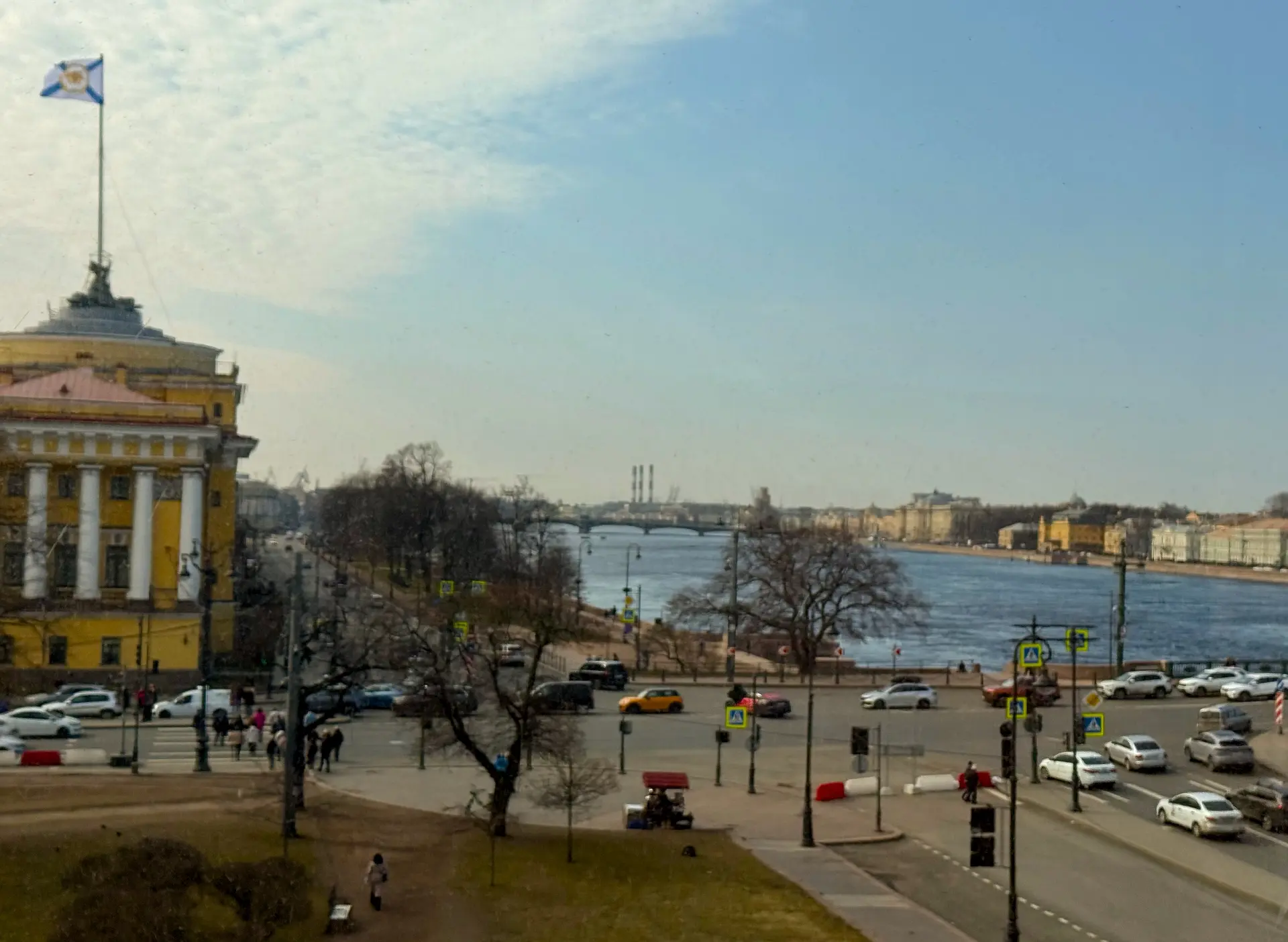Санкт-Петербург из окон Зимнего дворца.