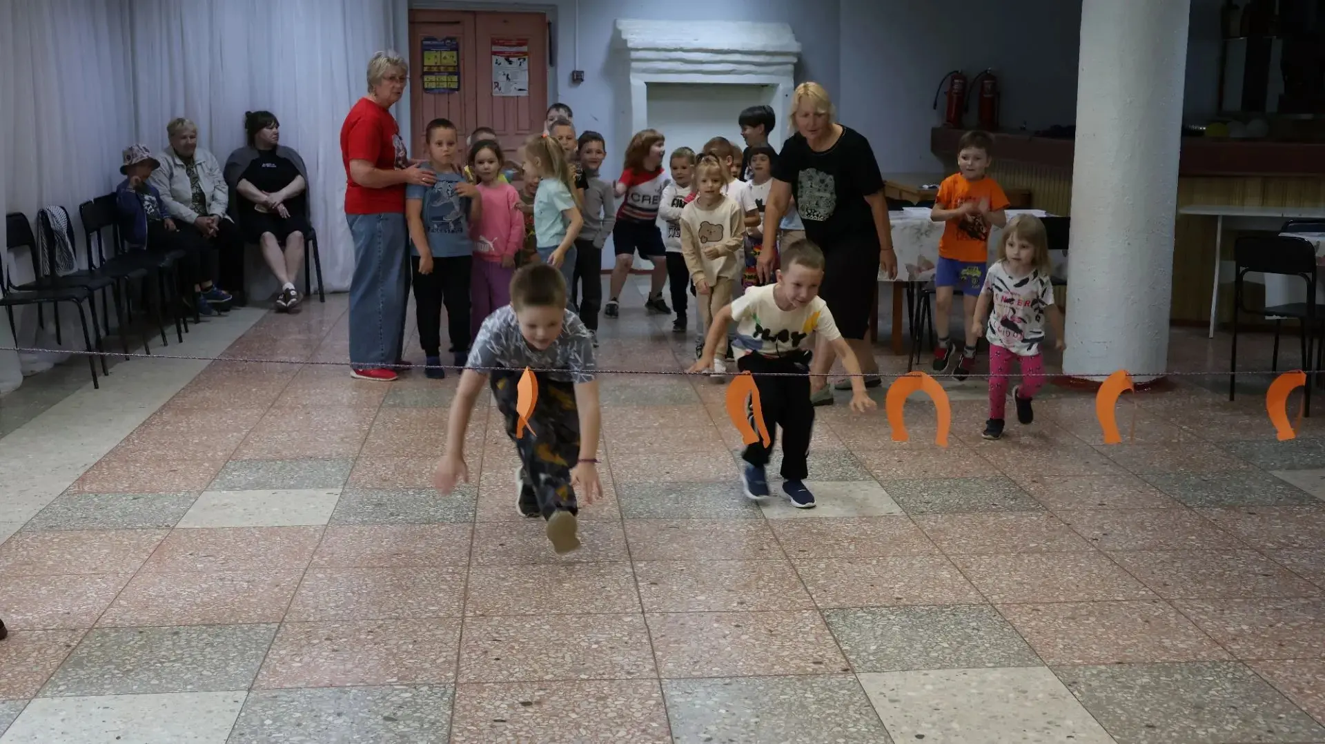 В центре досуга «Современник» прошло мероприятие, приуроченное ко Дню семьи, любви и ве...