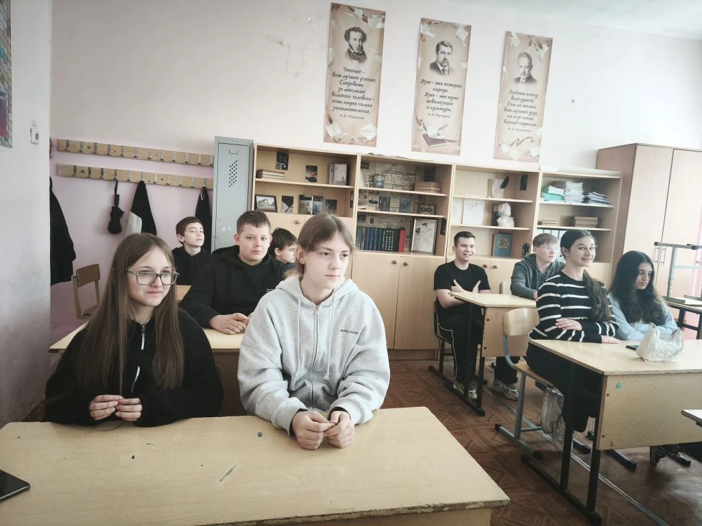 30 марта в 7 классах  прошла тематическая встреча, посвященная Дню защиты Земли. Мероприятие было пр