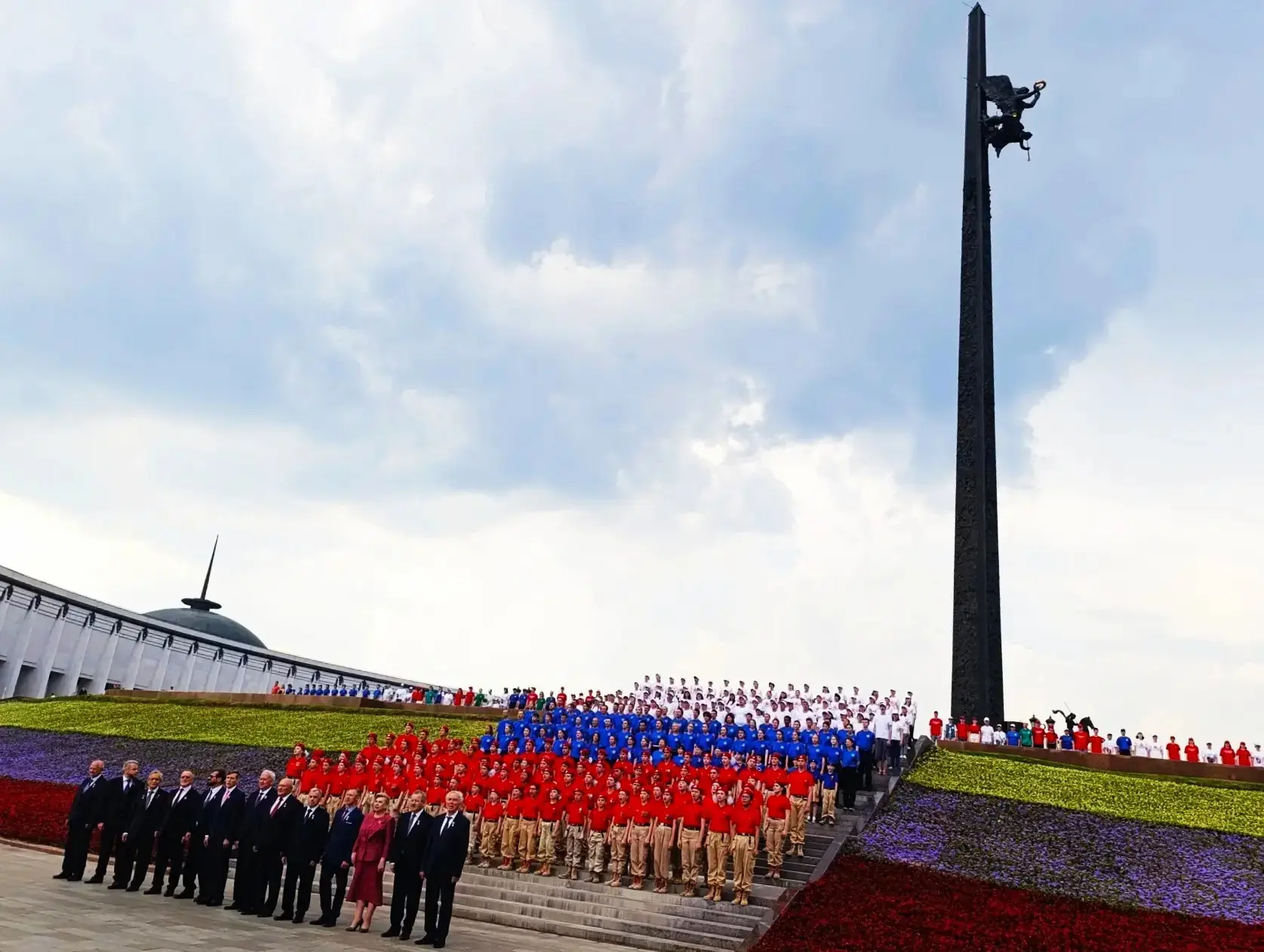 С Днём России! 🇷🇺

Сегодня, 12 июня, наша страна отмечает главный государственный праздник. В Моск