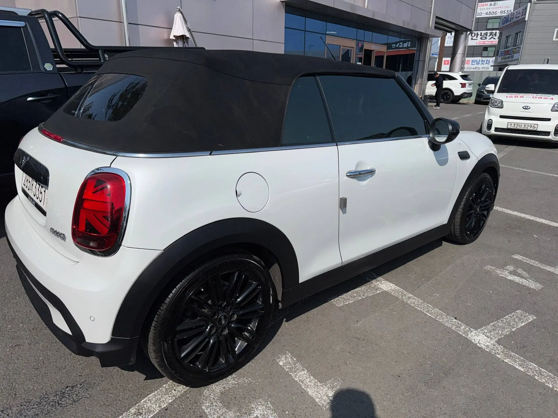 Автомобиль в ПРОДАЖЕ😍😍😍  Авто в ИДЕАЛЕ😎😎😎   ВИДЕООБЗОР прилагаю сразу🫡  Mini Cooper Convertible (КАБ