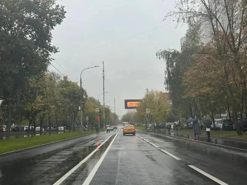 📍 На улице Декабристов обновили дорожную разметку