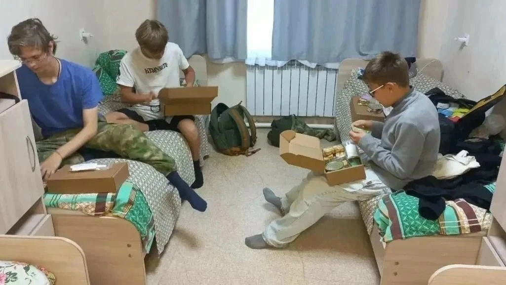 ⚡️ Несколько ребят увезли в больницу после ужина в детском лагере на Сахалине