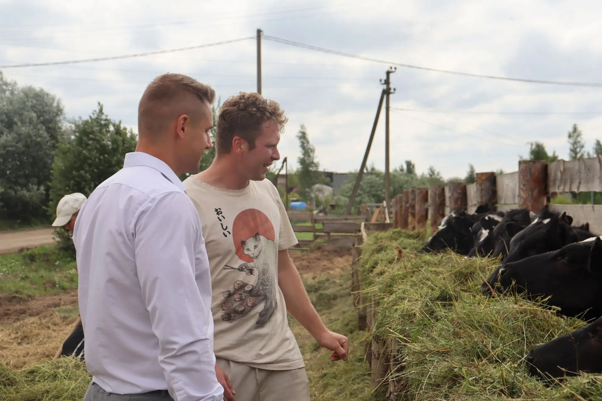От зернышка до парного молока: как работает агропредприятие🐄

Посетил ЗАО "Савино". Предприятие явл