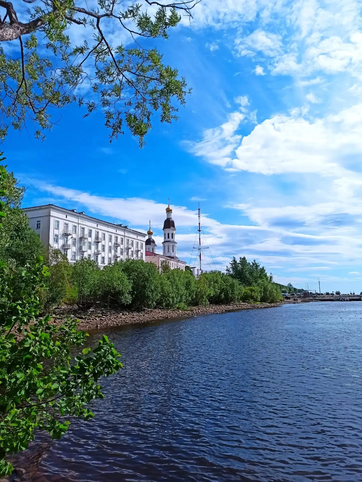 На Северной Двине. Виден Успенский храм, Архангельск 💙

Фото: Ольга Суворова

Русская культура