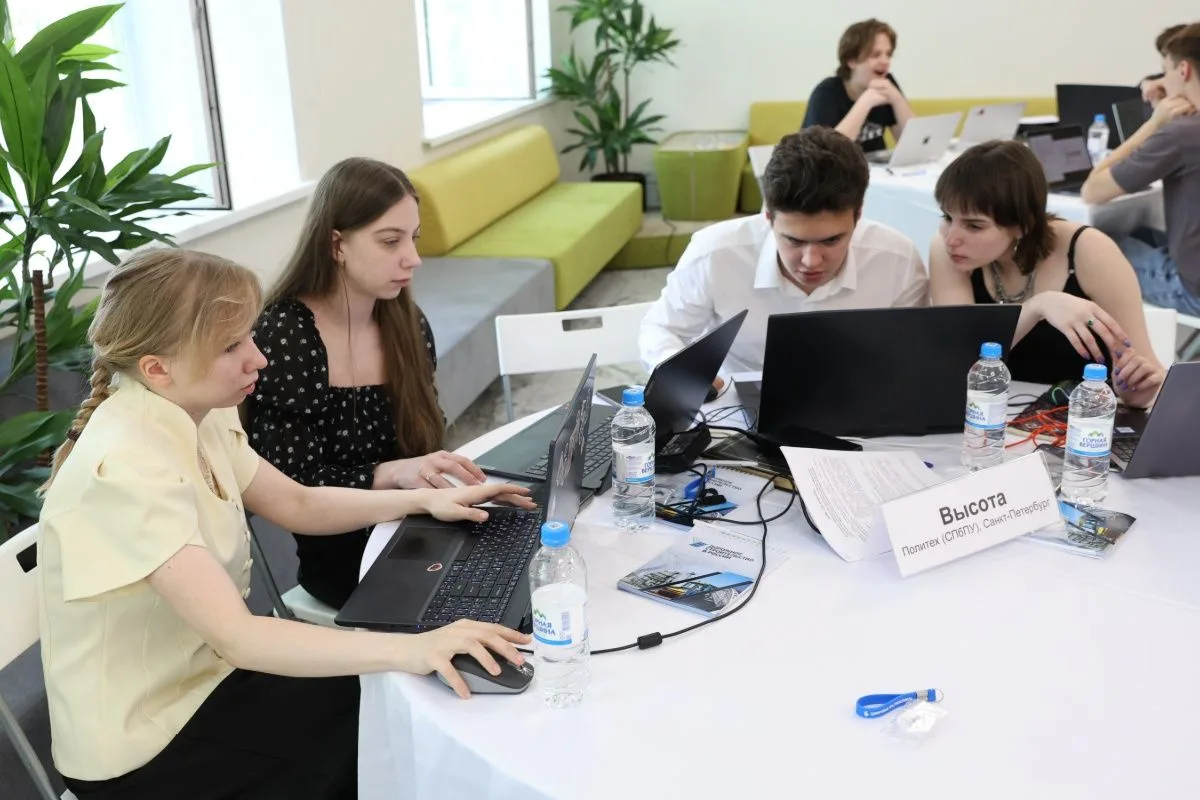 ⚠️ Осторожно: идут дорожные работы 
Кстати, они теперь проводятся намного быстрее и дешевле, и всё б