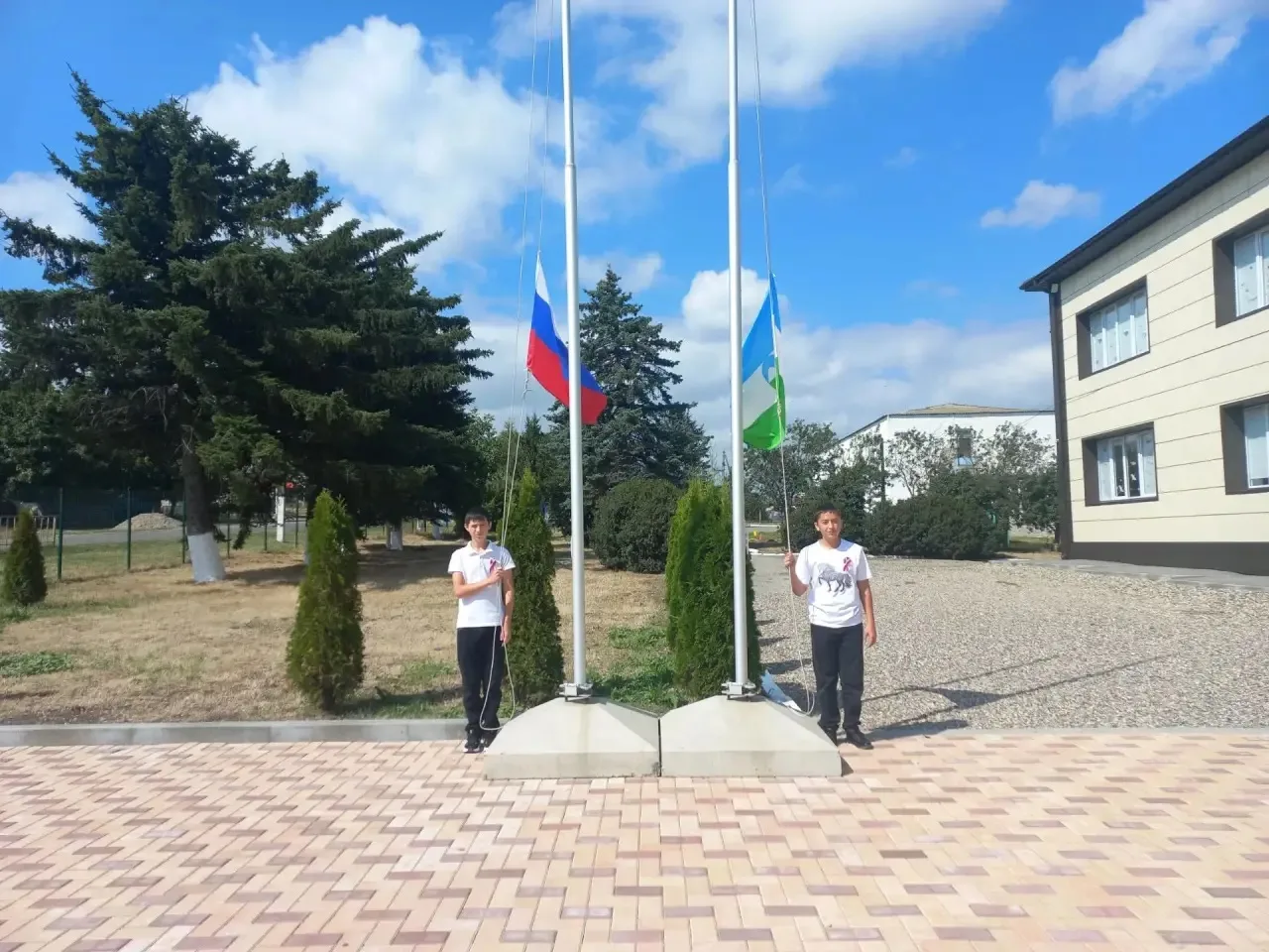 Жители сельского поселения Белокаменское тоже присоединились к празднованию Дня Государ...