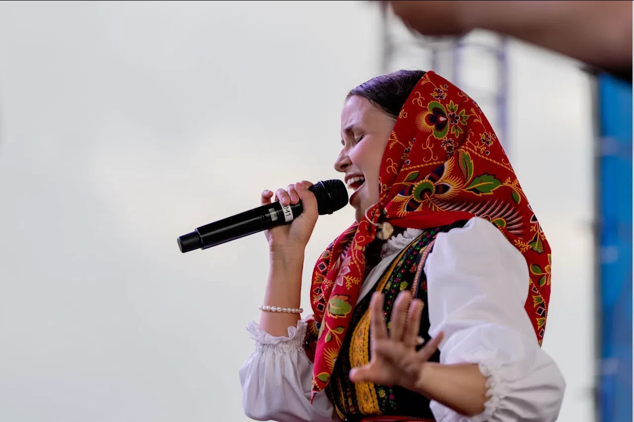 🎶 «Матушка» стала самой популярной песней о России

Хит Татьяны Куртуковой «Матушка» возглавил рейт