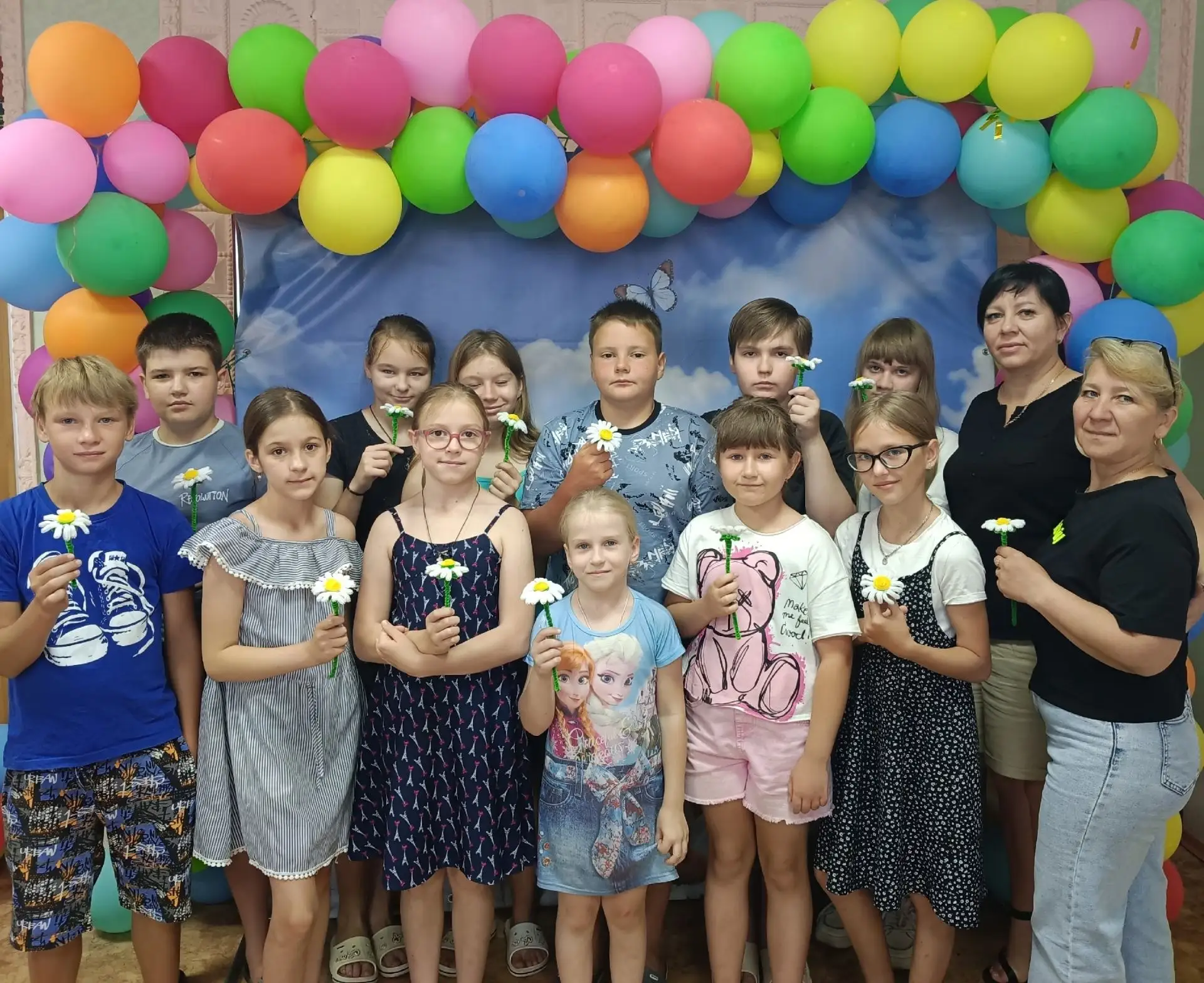 💫Юные волонтеры ГБУ СО Котельниковский ЦСОН» отметили День семьи, любви и верности тво...
