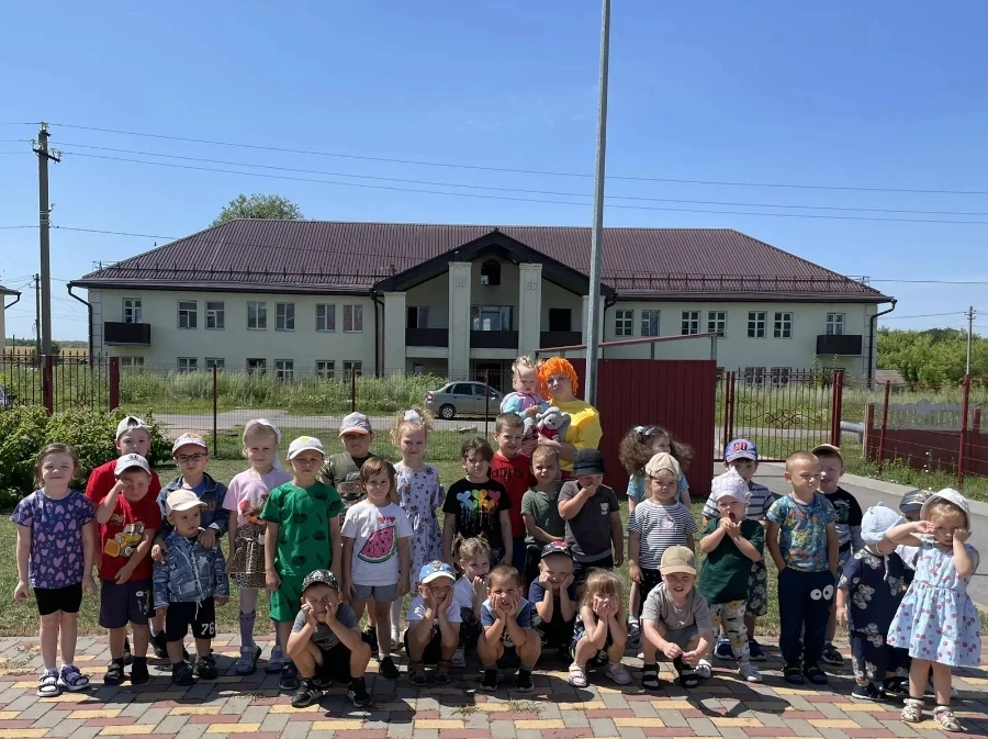 8 июля мы,в нашем детском саду отмечаем тёплый и светлый праздник —☀ День семьи, любви и верности👫.