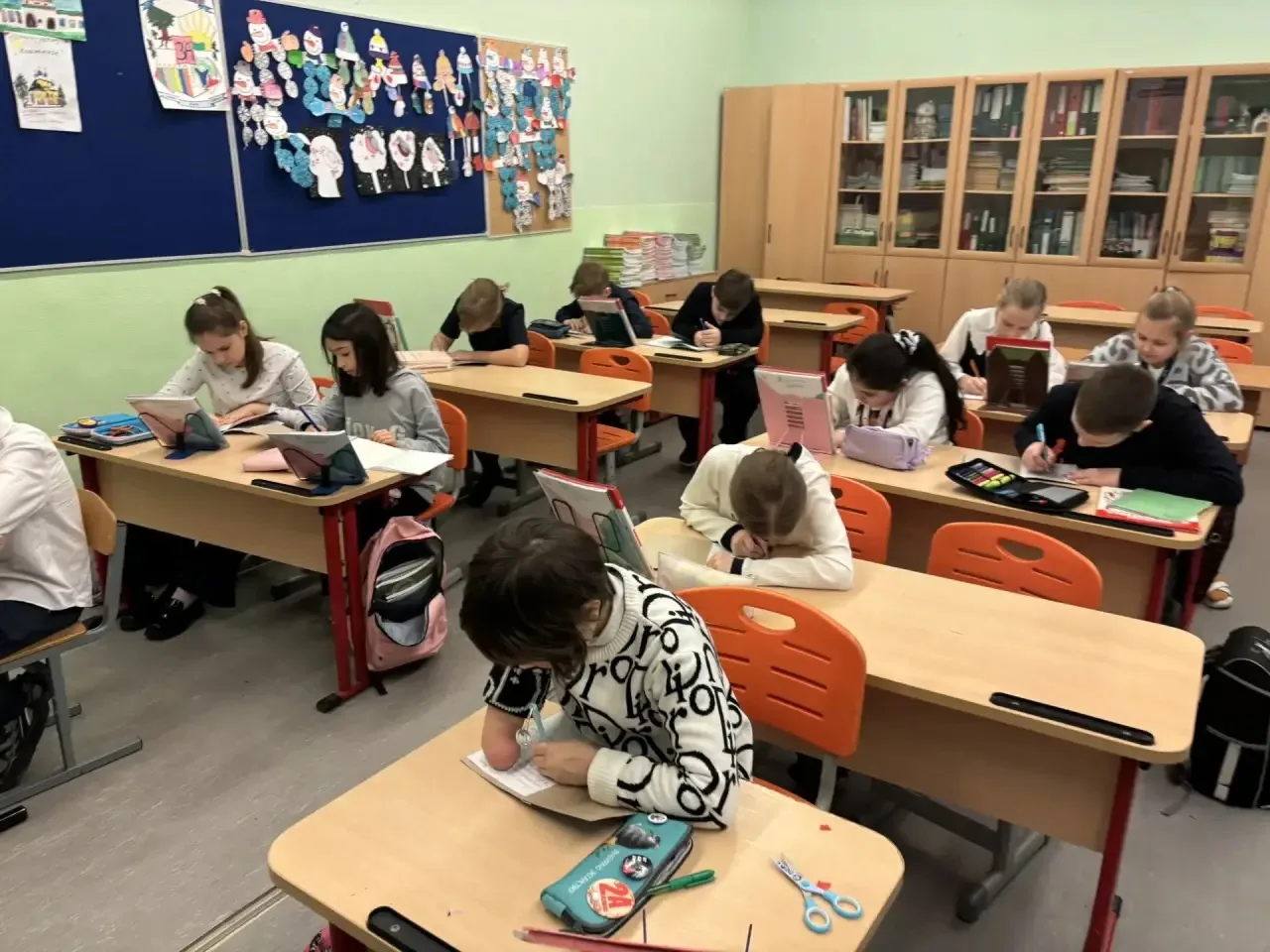 ✍️ ПИСЬМО СОЛДАТУ: СЛОВА, КОТОРЫЕ ГРЕЮТ  🇷🇺 В преддверии Дня защитника Отечества наша школа приняла 