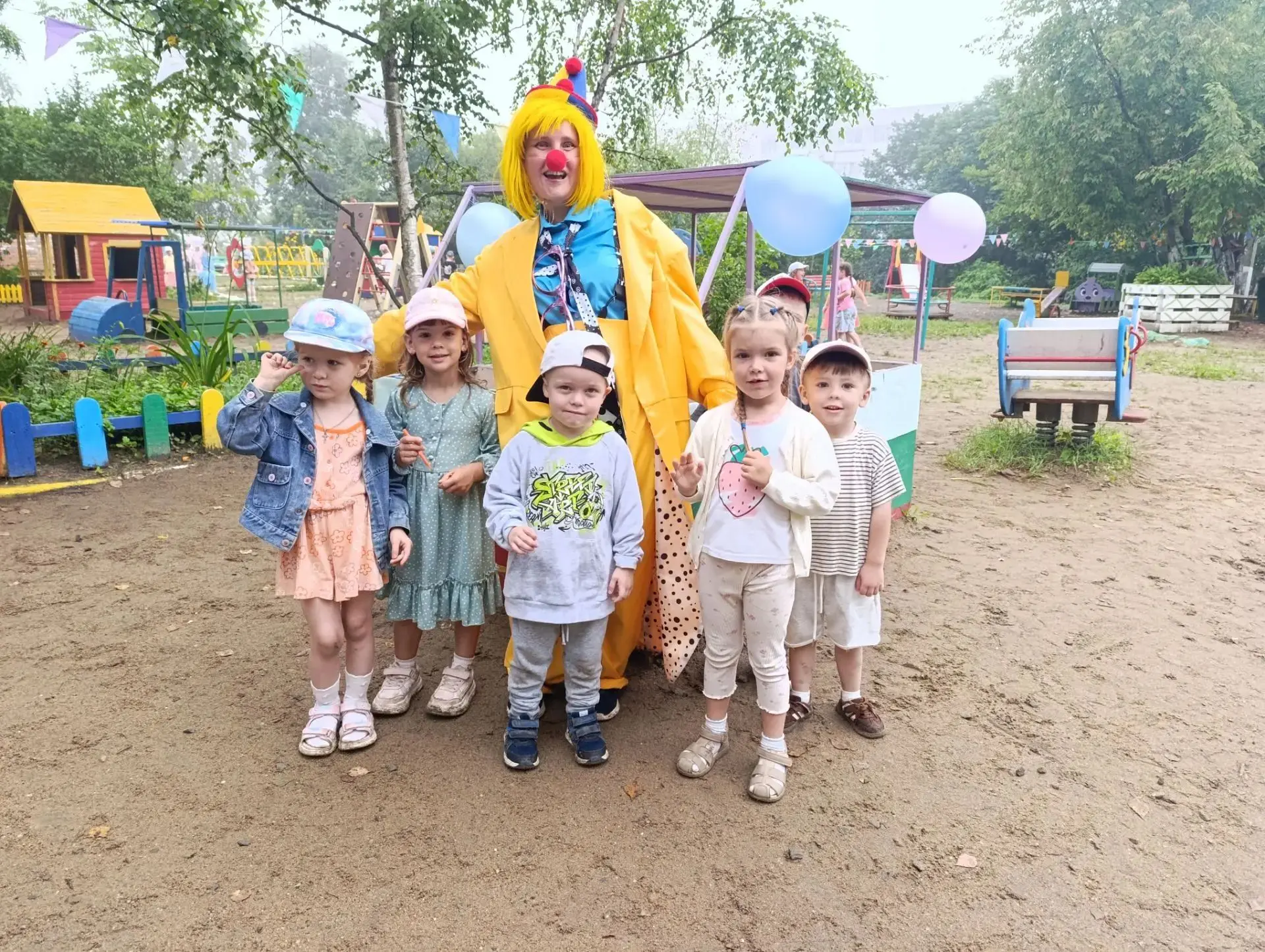 🎪 Третья АРТ-смена открылась ярким праздником улыбок!
