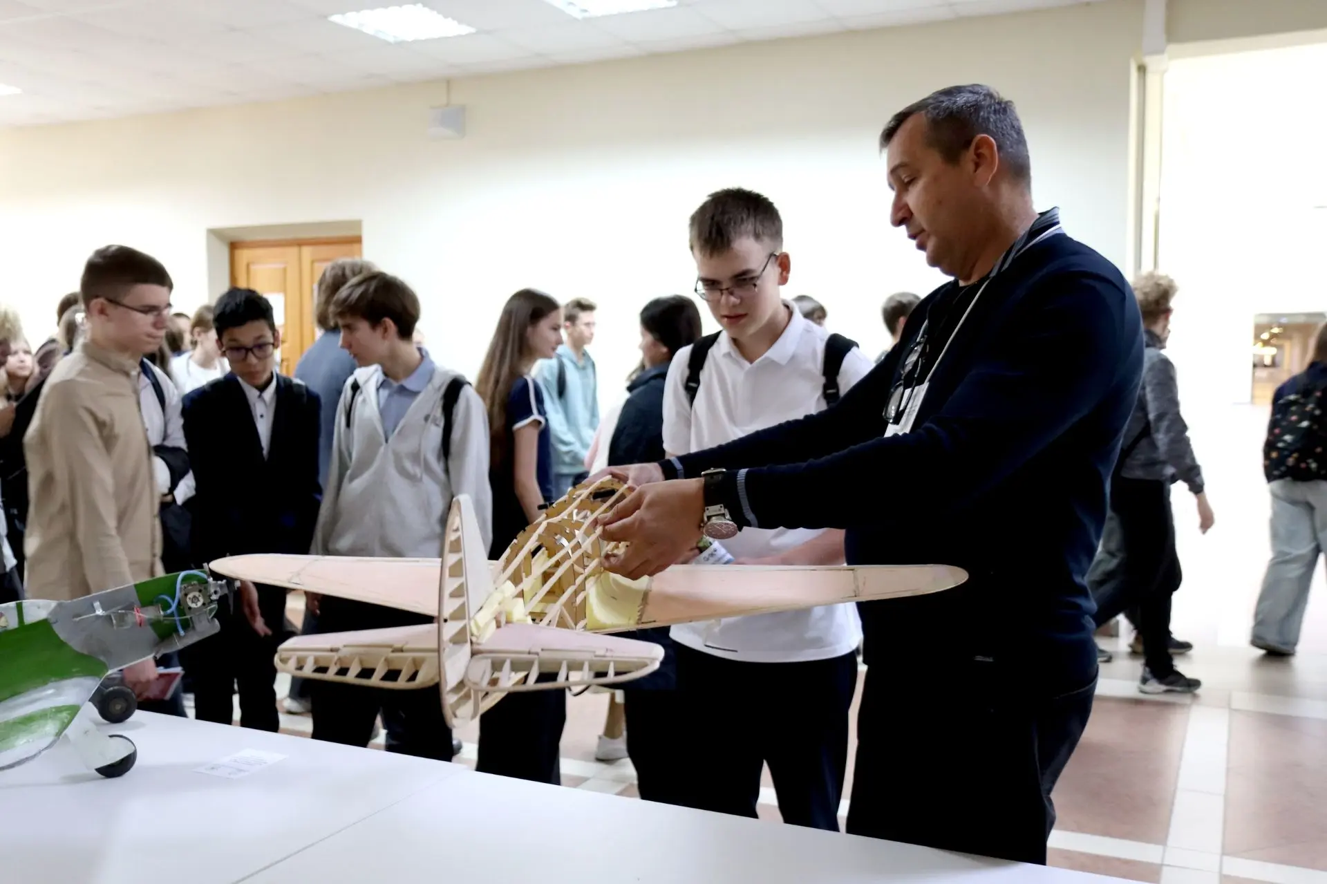 ✈️ В ТОГУ прошёл краевой фестиваль по авиамоделированию «Авиатор 27»