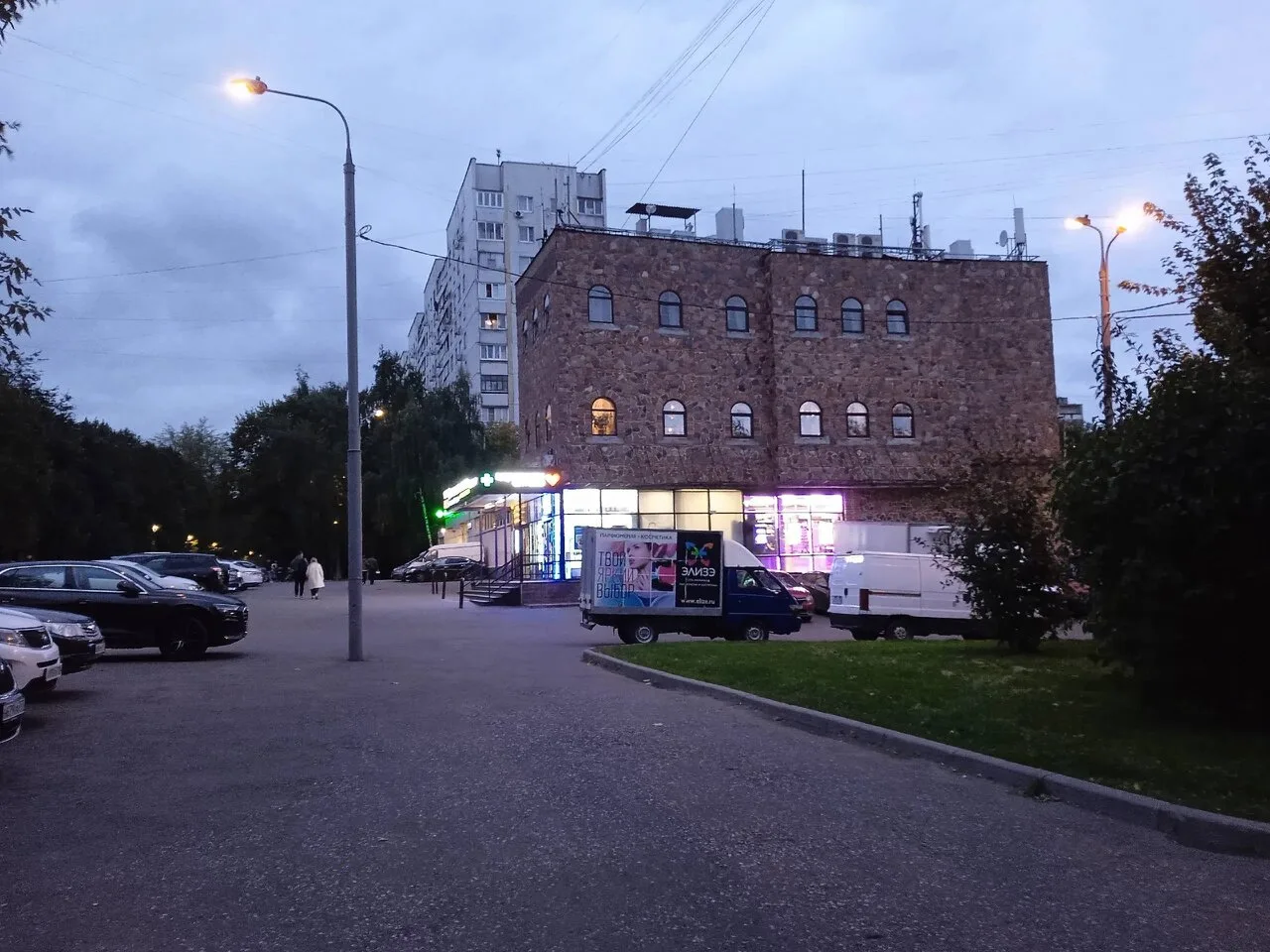 Случайные кадры с Шипиловской улицы от Анны Сергеевой. 📸