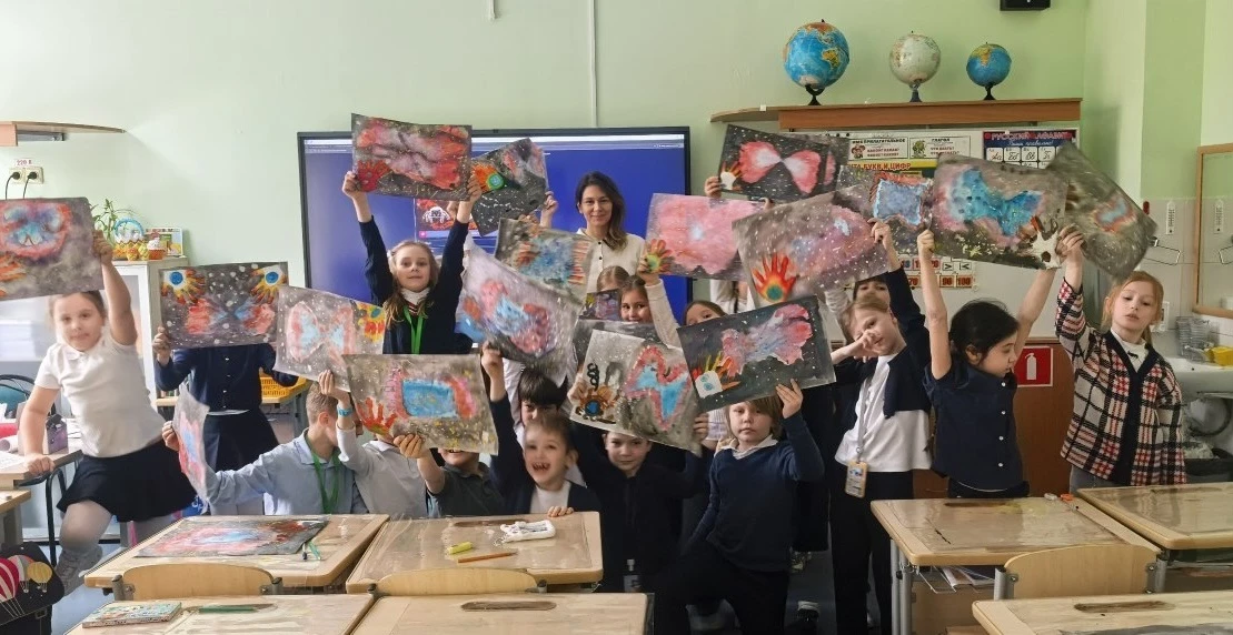 Полёт в космос, не выходя из школы 🧑‍🚀 

Наши ученики и их классные руководители продолжают вспоми