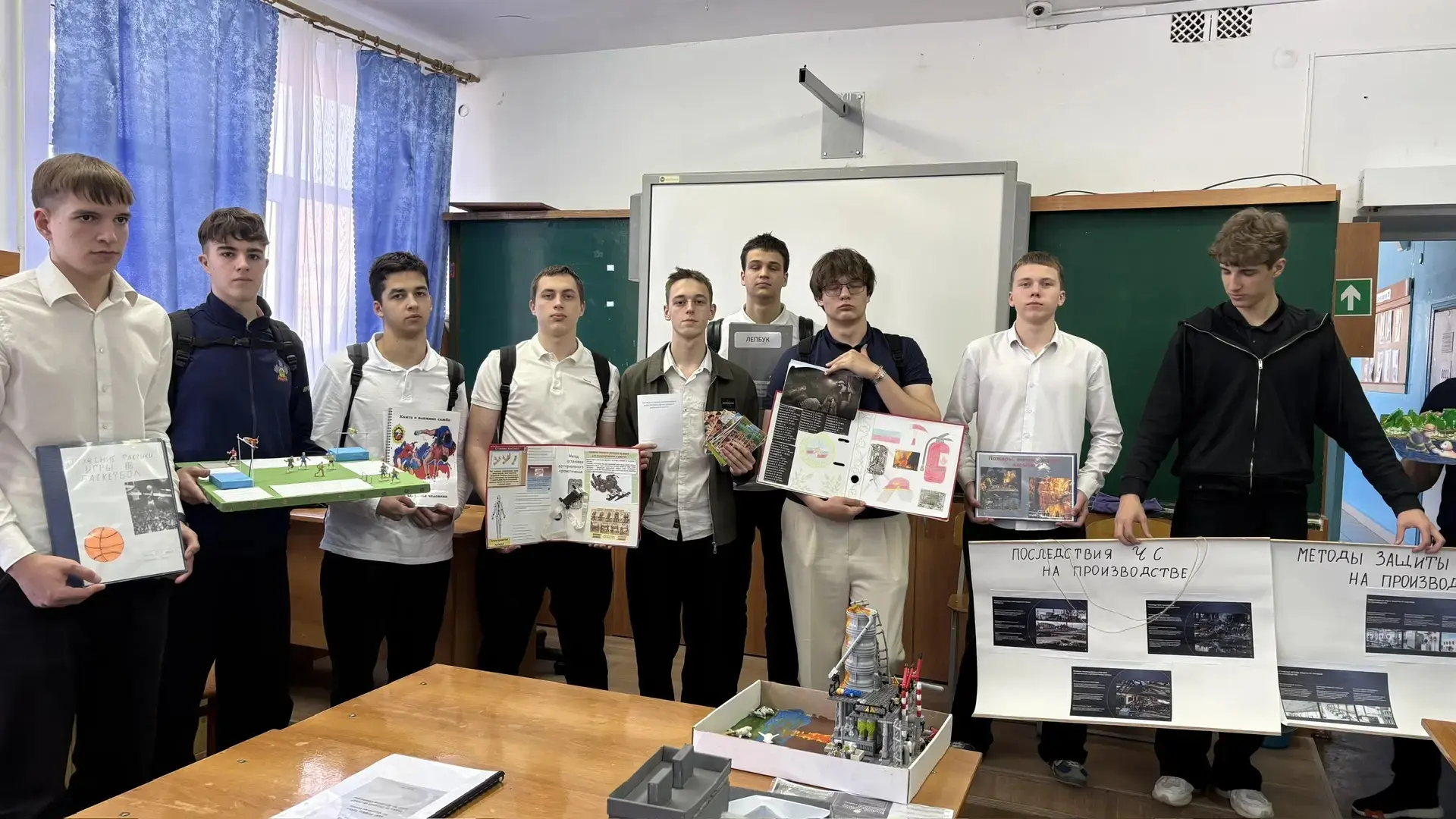 Защита индивидуальных итоговых проектов обучающихся 9,10 классов.