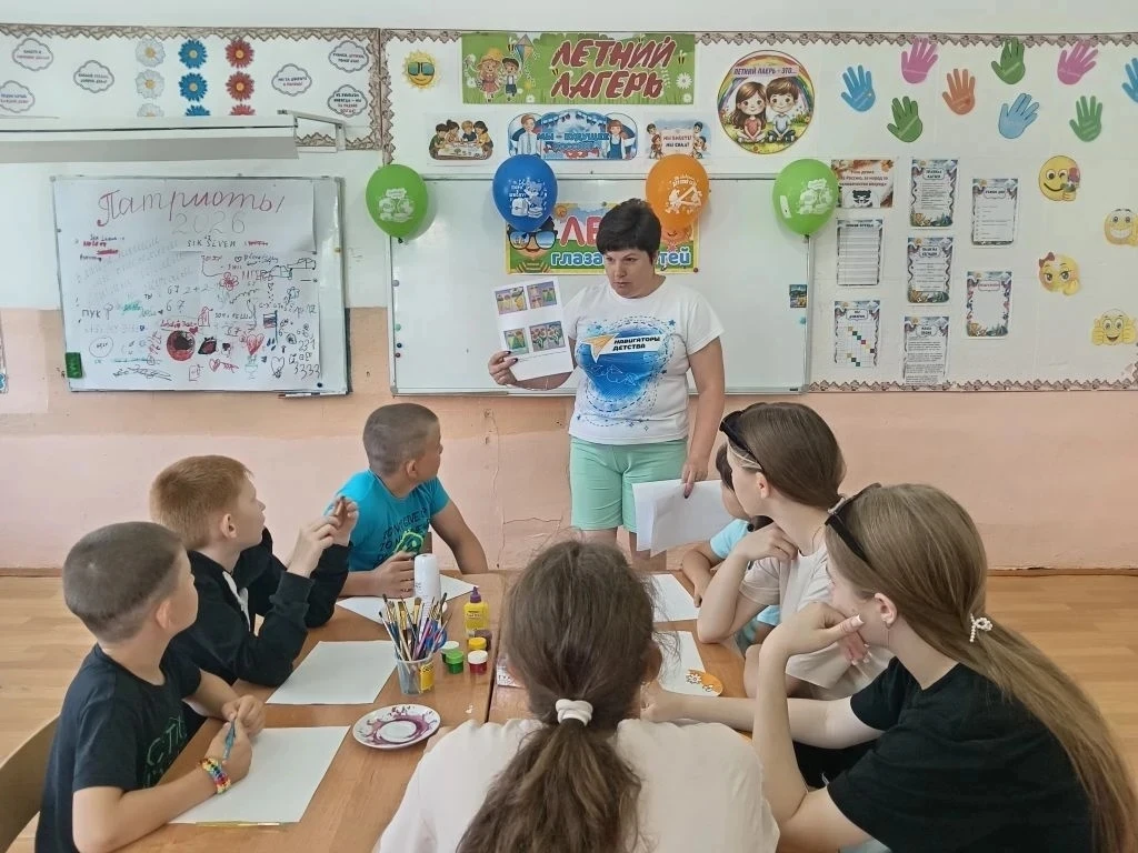 🎨 ДЕНЬ ХУДОЖНИКА В ШКОЛЬНОМ ЛЕТНЕМ ЛАГЕРЕ! 
🖌️✨В пришкольном лагере "Мы - будущее России" МОУ Верх