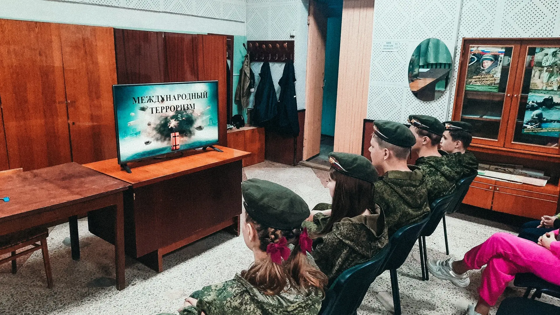 ✊ В пгт Восточный Омутнинского района ко Дню солидарности в борьбе с терроризмом для ку...