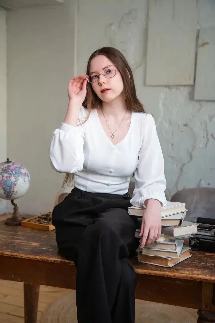 Гордимся нашей выпускницей!🥳

Ученица 11Б класса, школы 113 Селедкова Светлана получила 100 баллов 