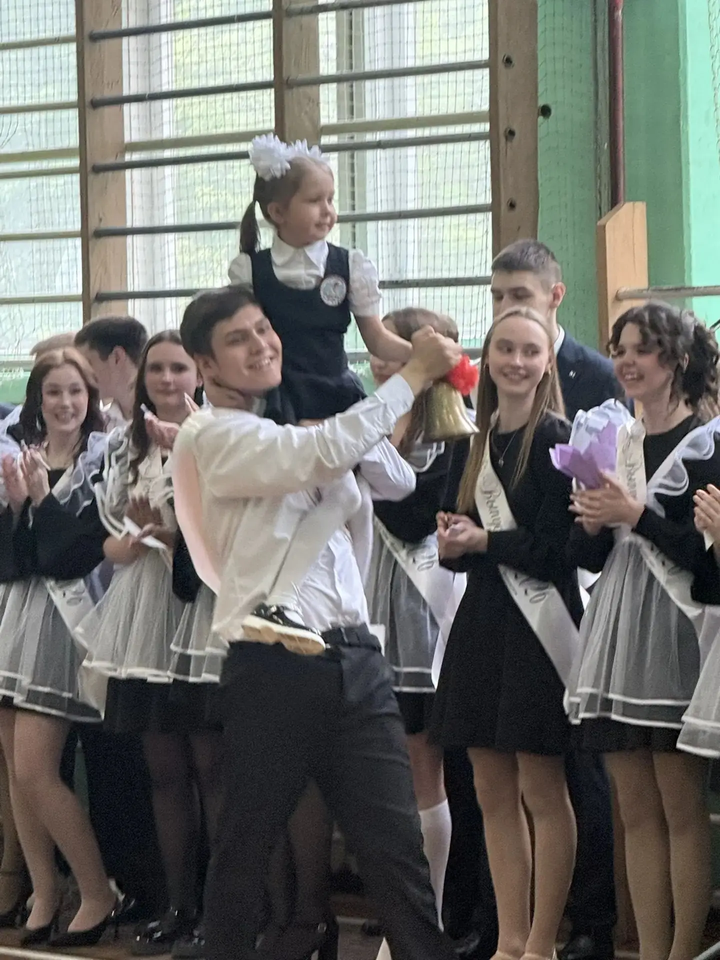 Первые фото от наших одиннадцатиклассников💝