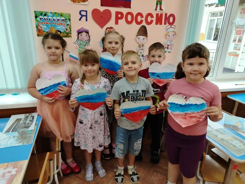 12 июня вся страна отмечает замечательный праздник — День России. В нашем детском саду прошла темати